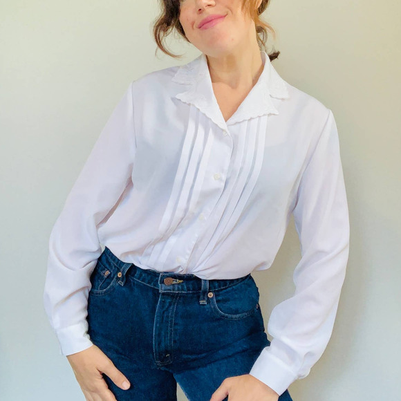 SOLD vtg Pleated White Blouse Embroidered Collar L